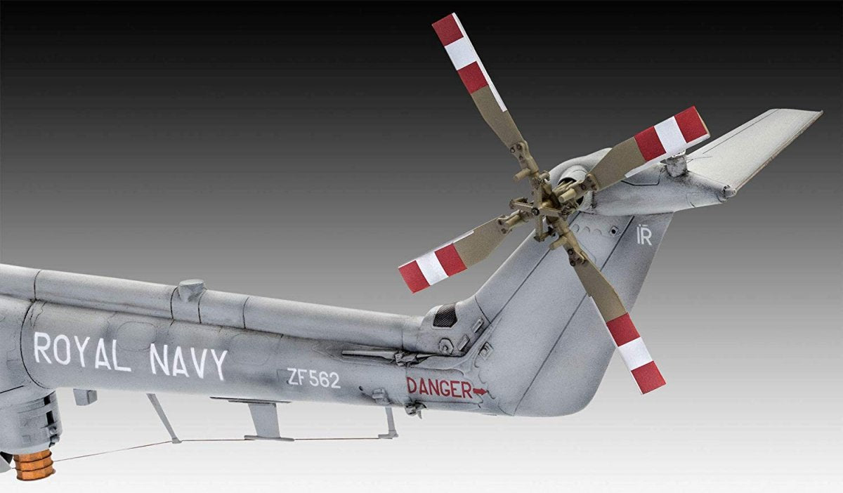Revell 04981 Westland Lynx Mk.8 1/32 – image 7