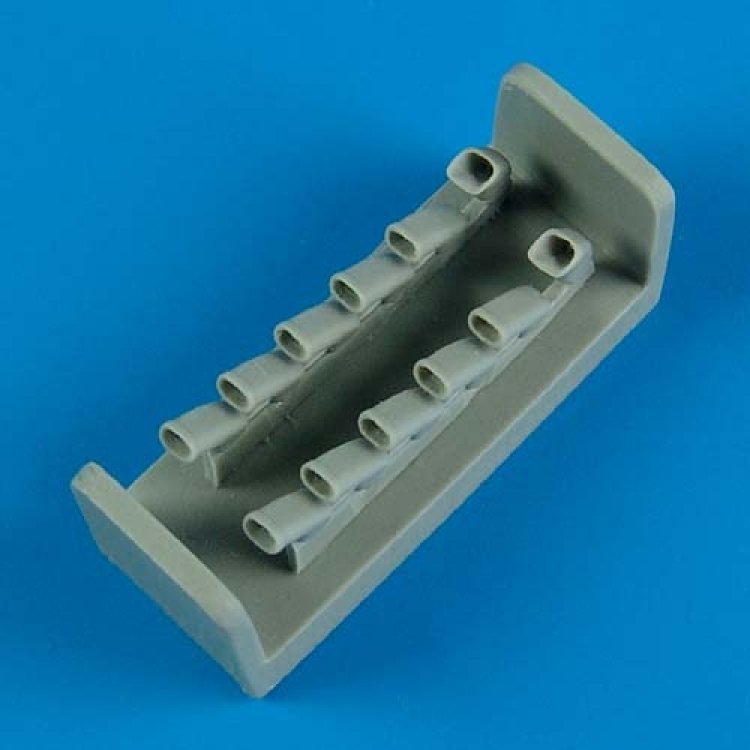 Pot d'échappement Quickboost QB48478 IL-2 Shturmovik Tamiya 1/48