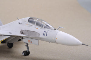 Trumpeter 01659 Russian Su-30MKK Flanker G 1/72 – image 10