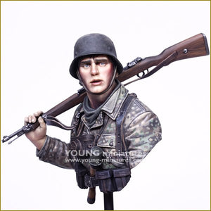 Young Miniatures YM1895 Young German Soldier WWII 1/10 – image 6