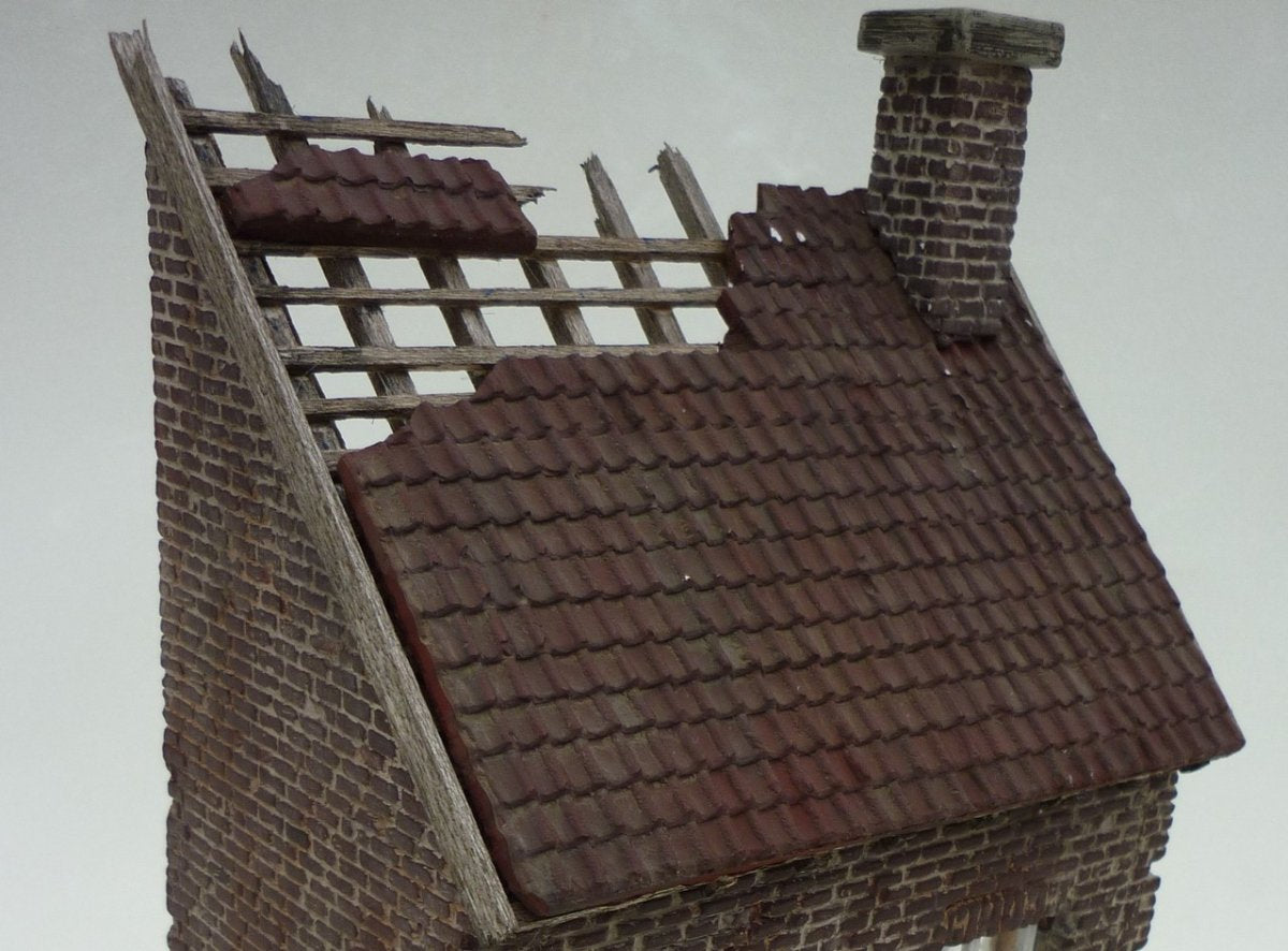RT-Diorama 35007 Roof tiles with chimney 1/35 – image 2
