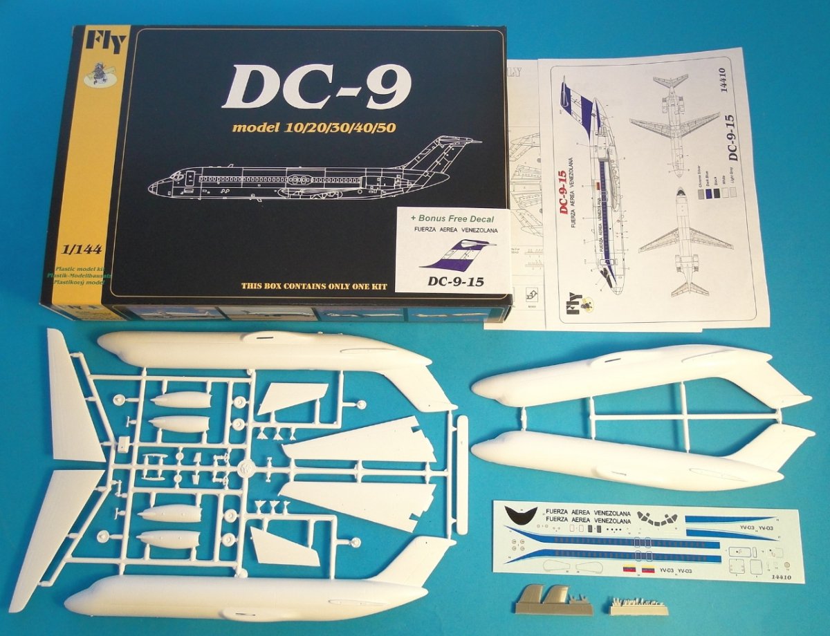 Fly 14410 DC 9-15 Fuerza Aerea Venezolana 1/144 – image 2