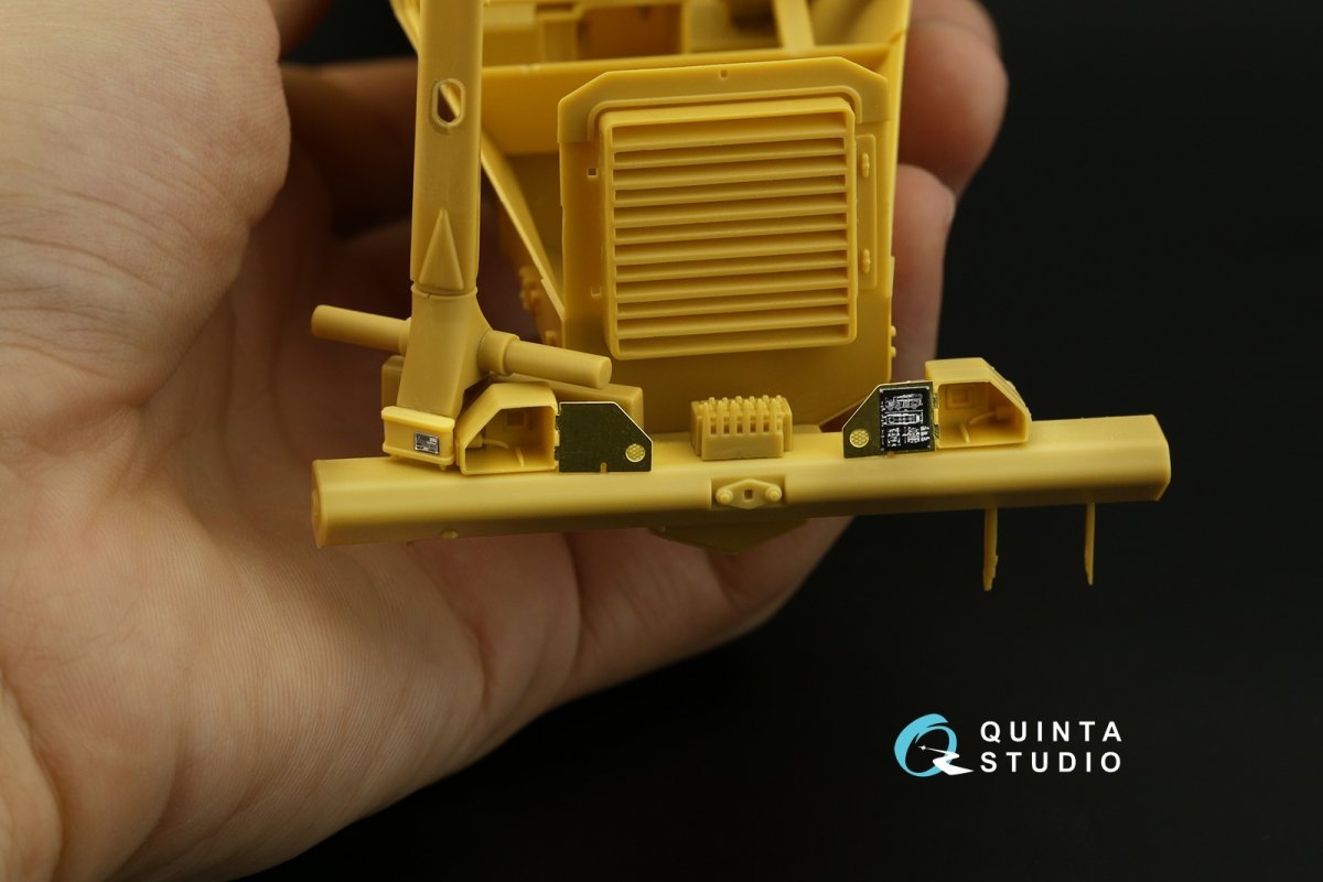 Quinta Studio QD35042 Buffalo 6x6 MPCV 3D-Printed &amp;amp; colored Interior on decal paper (Bronco) 1/35 – image 10