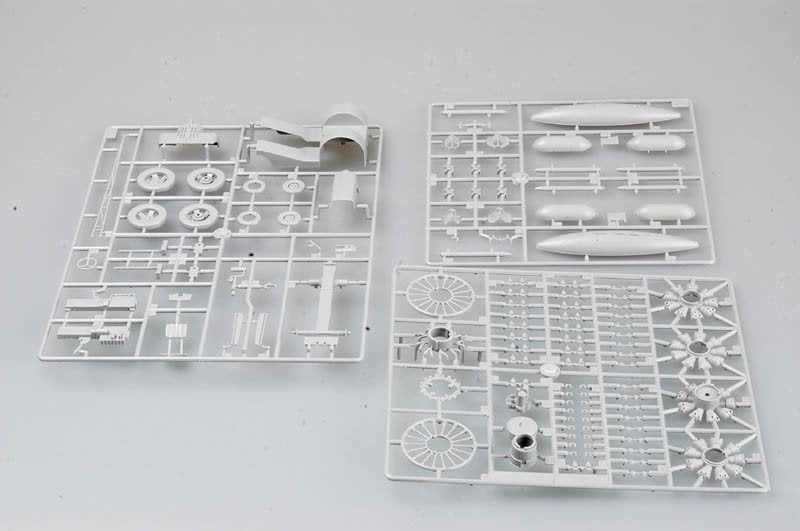 Trumpeter 02257 Grumman F6F-5 Hellcat 1/32 – image 5