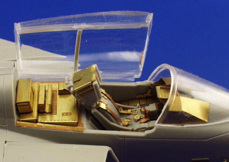 Eduard 49300 JAS-39 Gripen 1/48 Italeri – Bild 8