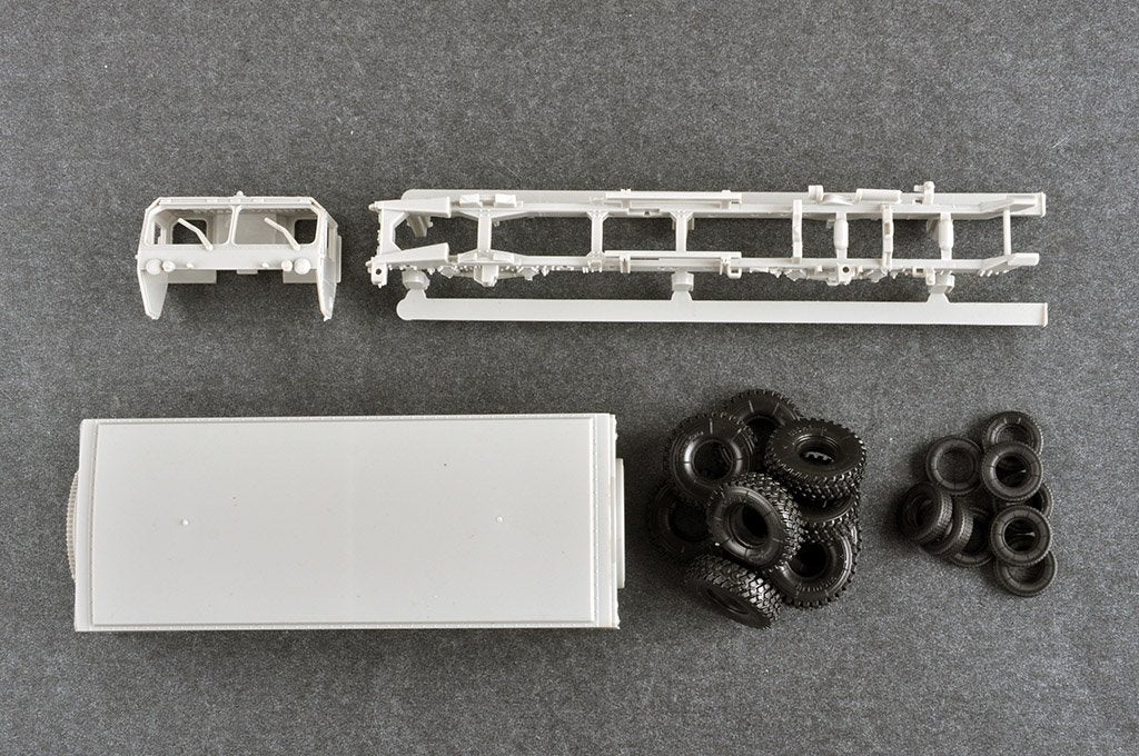 Trumpeter 07177 M983 Tractor &amp;amp; AN/TPY-2 X Band Radar 1/72 – zdjęcie 7