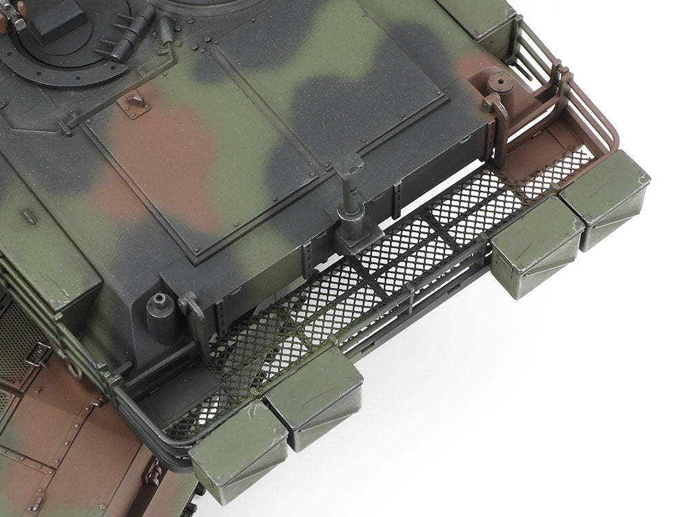 Tamiya 25216 U.S. M1A1 Abrams Tank &amp;quot;Ukraine&amp;quot; 1/35 – zdjęcie 3