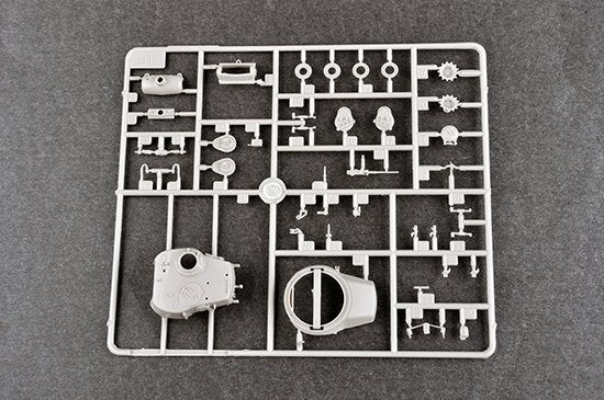 Trumpeter 07170 US M26 with 90mm T15E2M2 1/72 – image 4