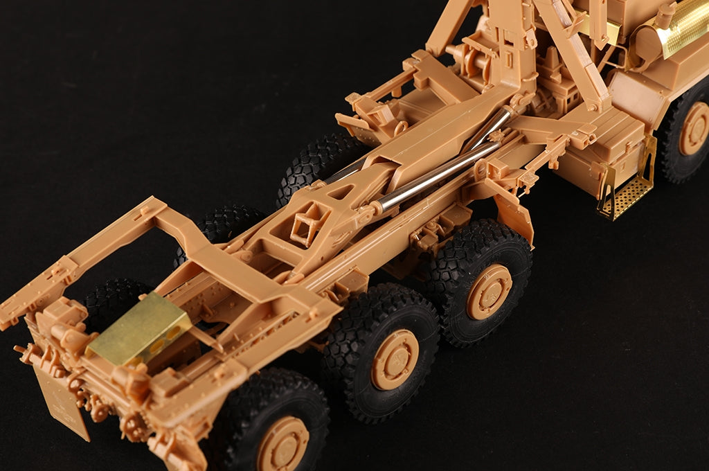 I Love Kit 63550 LVSR MKR18 Cargo Truck with 20ft Container 1/35 – image 12