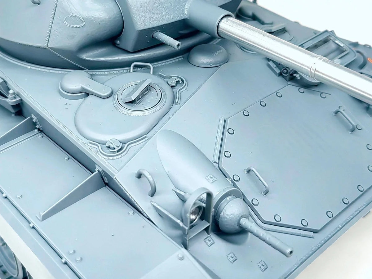 Gecko Models 16GM0038 US M24 Light Tank Chaffee WWII Version 1/16 – imagen 5