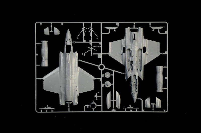 Italeri 1469 F-35C Lightning II CATOBAR version 1/72 – Bild 9