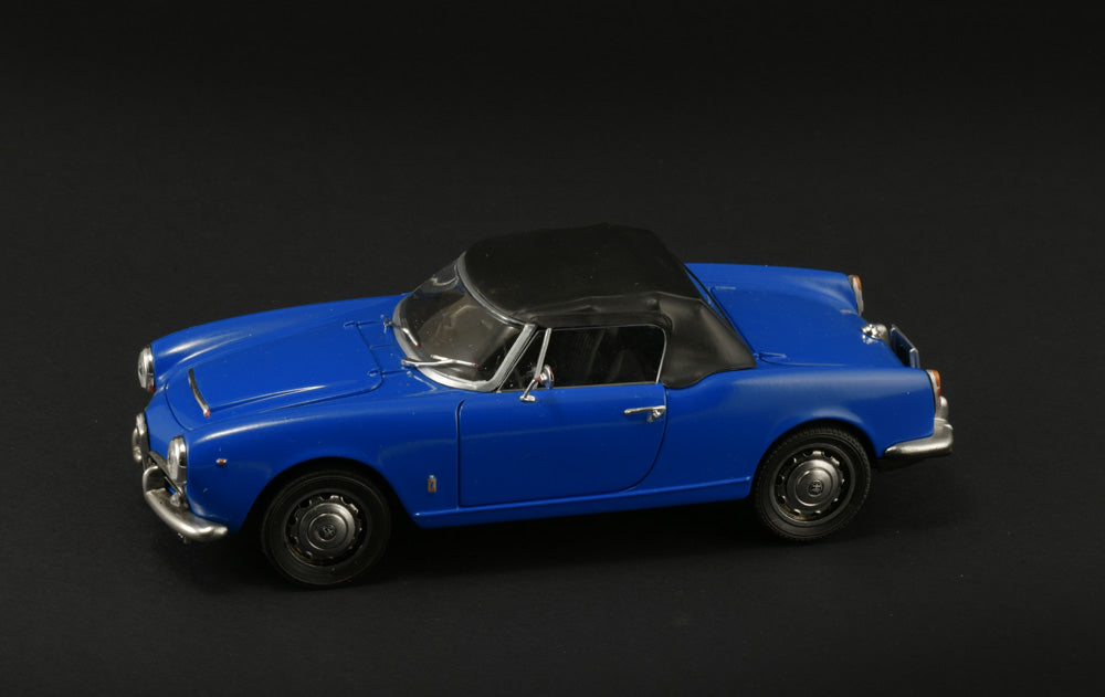 Italeri 3668 Alfa Romeo Giulia 1600 Spider 1/24 – zdjęcie 5