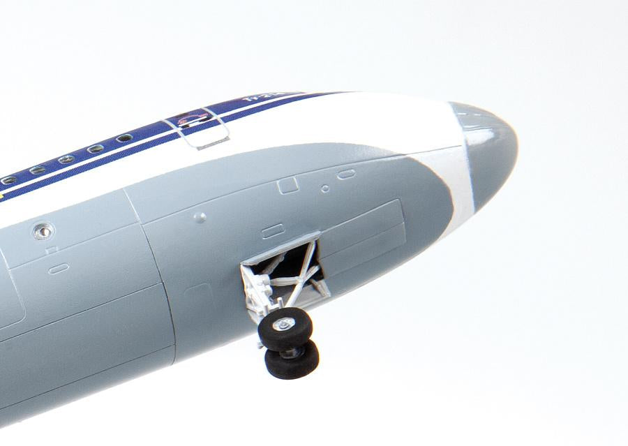 Zvezda 7049 Tu-214 1/144 – Bild 4