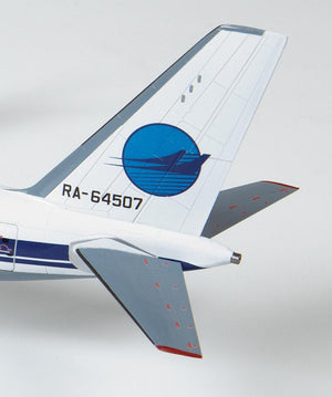 Zvezda 7049 Tu-214 1/144 – Bild 8