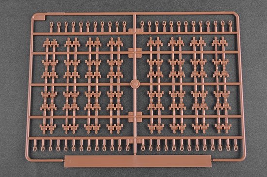 Trumpeter 09588 Russian T-80BVM MBT(Marine Corps) 1/35 – image 13