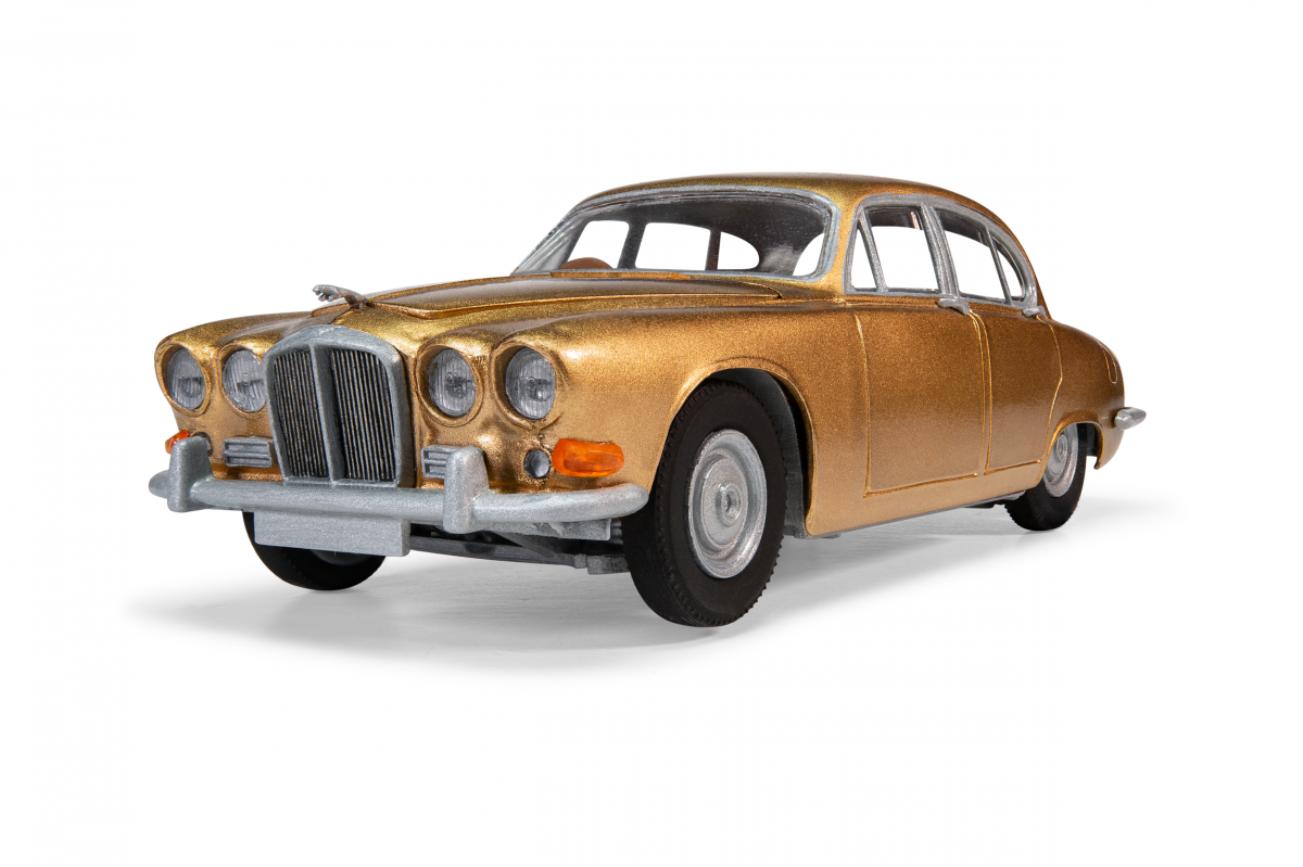Airfix 03401V Jaguar 420 1/32 – image 3