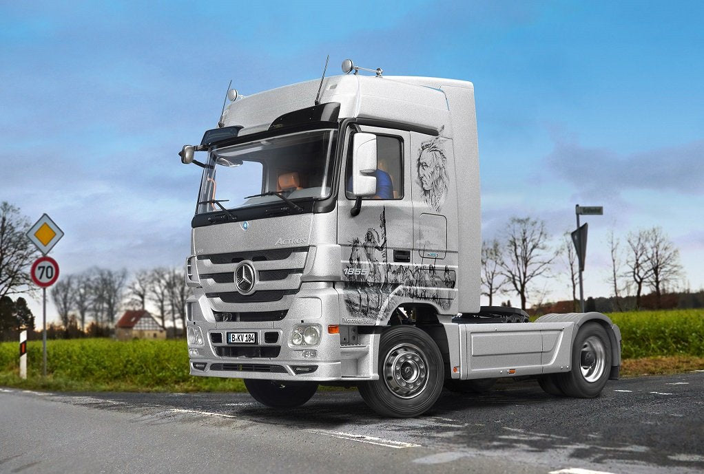 Revell 07425 Mercedes-Benz Actros MP3 1/24