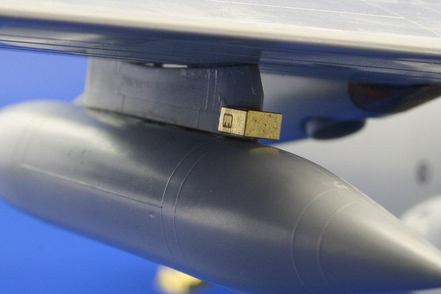 Eduard 72461 C-130H exterior 1/72 ITALERI – image 11