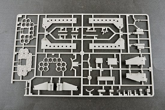 Trumpeter 01069 PHL-03 Multiple Launch Rocket System 1/35 – image 5