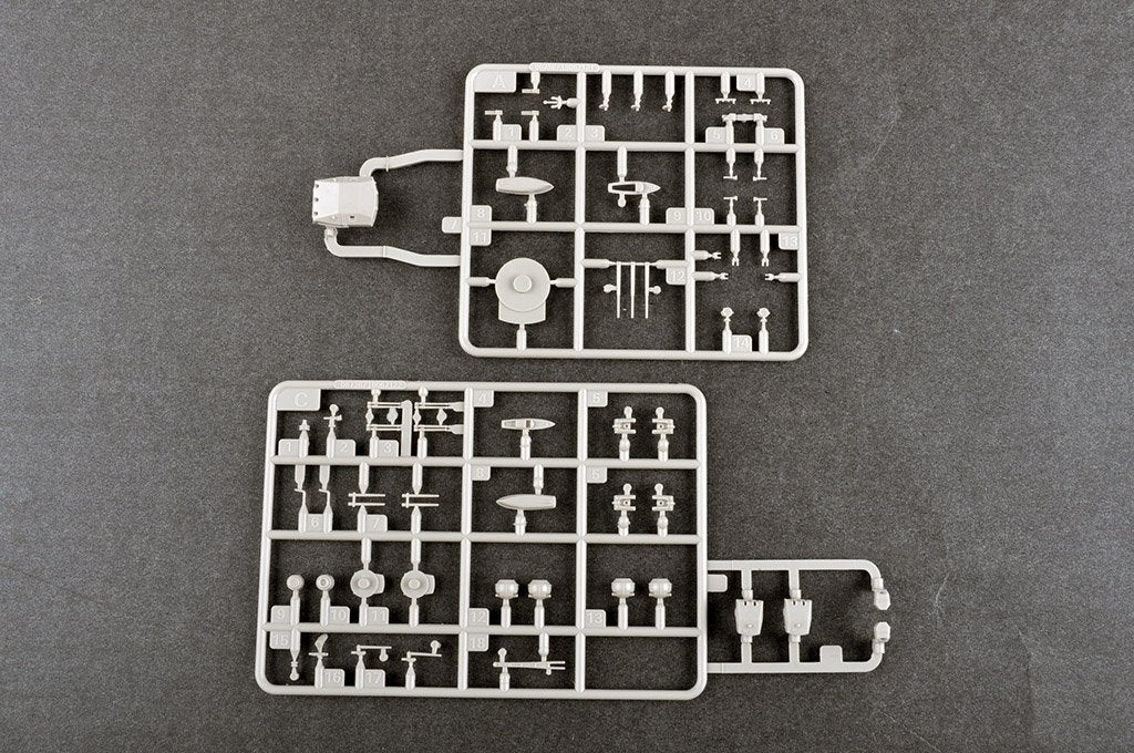 Trumpeter 06736 German Gneisenau Battleship 1/700 – zdjęcie 8