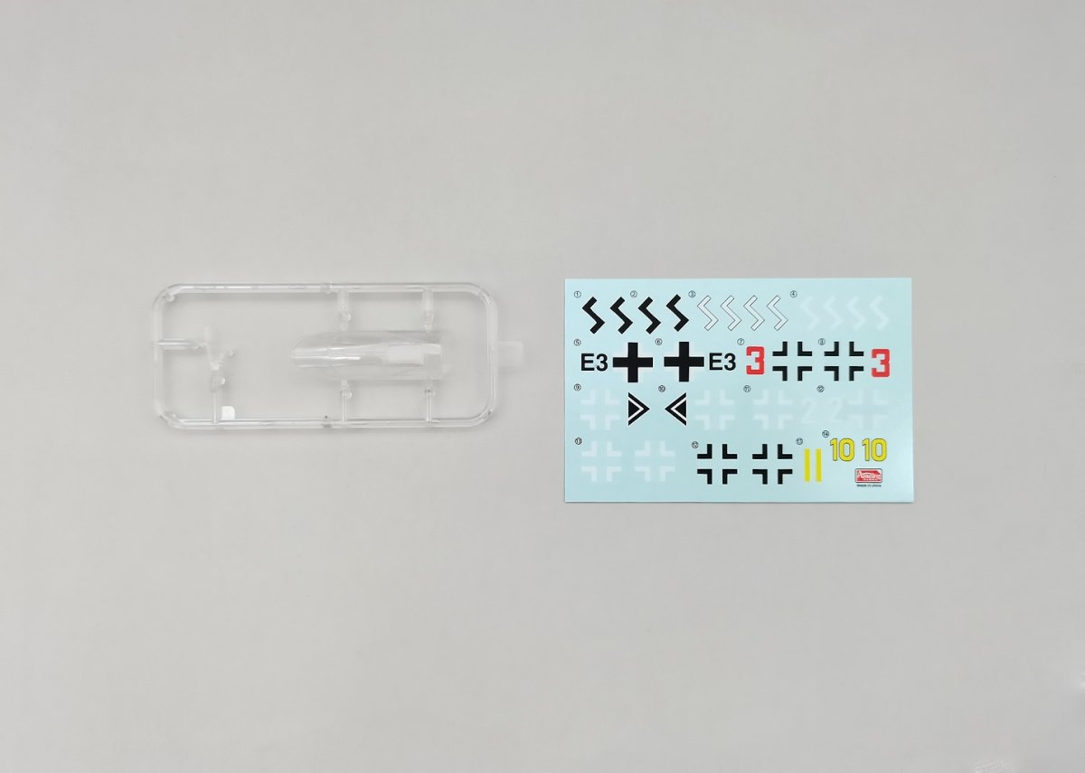 Amusing Hobby 48A003 Messerschmit Me 262 HGIII 1/48 – image 6