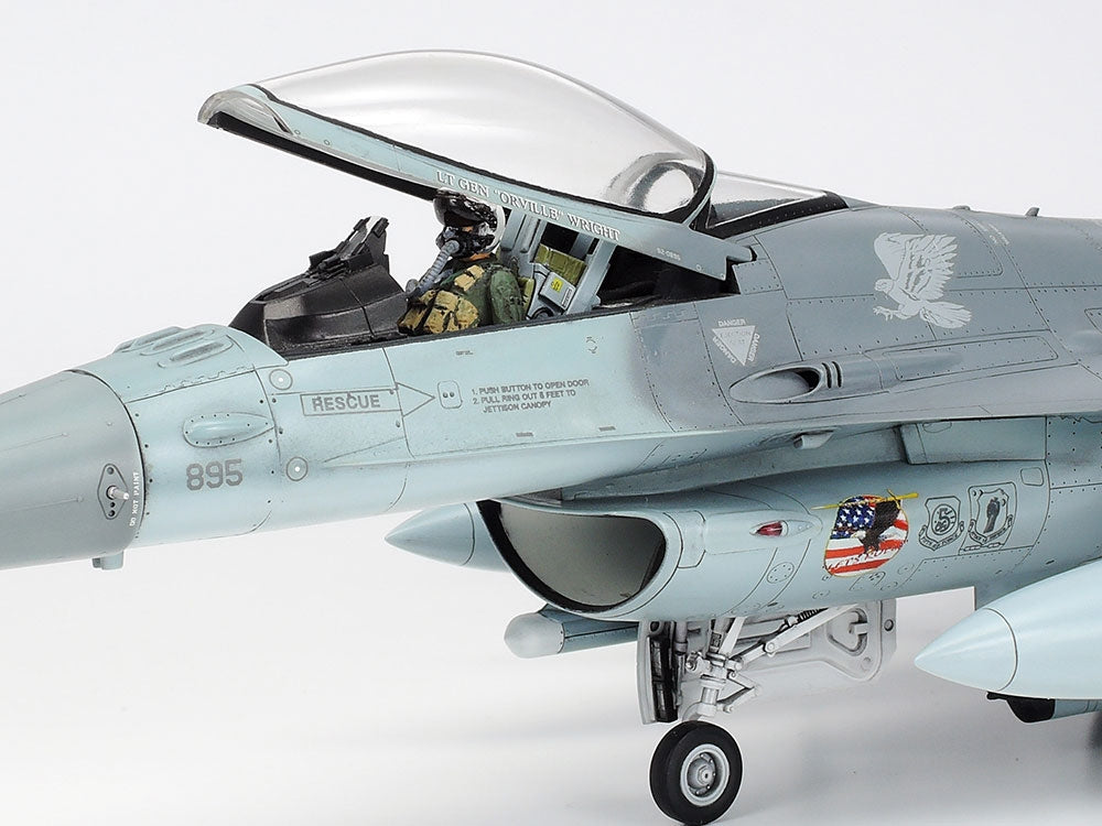 Tamiya 61098 F-16CJ Fighting Falcon 1/48 – zdjęcie 3