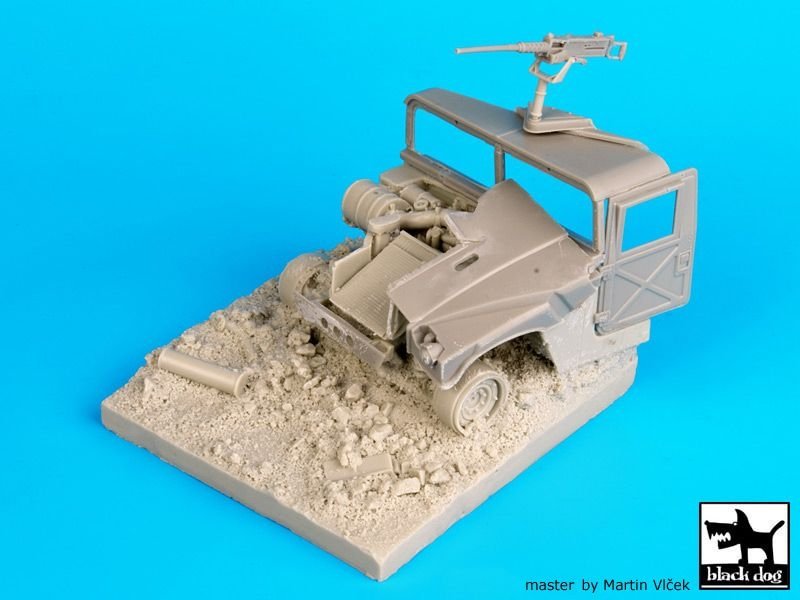 Black Dog D35018 Destroyed Humvee base 1/35 – image 6