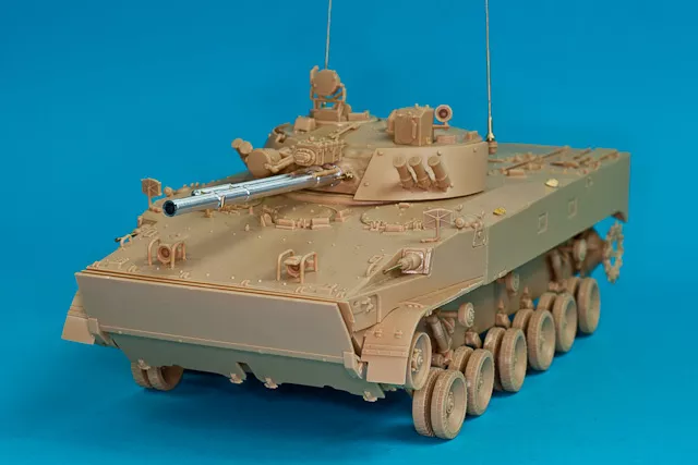 RB Model 35B110 BMP-3 Armament 30mm 2A72, 100mm 2A70, 3 x 7.62 PKT mg 1/35 – zdjęcie 3