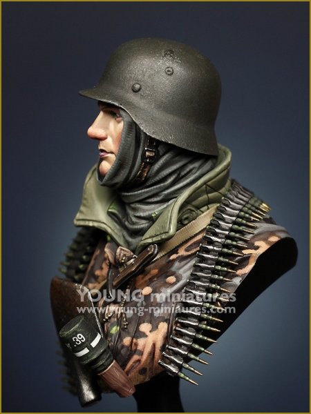 Young Miniatures YM1887 German Waffen SS Siege of Bastogne 1/10 – image 4