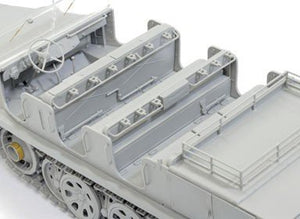 Dragon 6466 8T HALFTRACK Initial Production 1/35 – zdjęcie 2