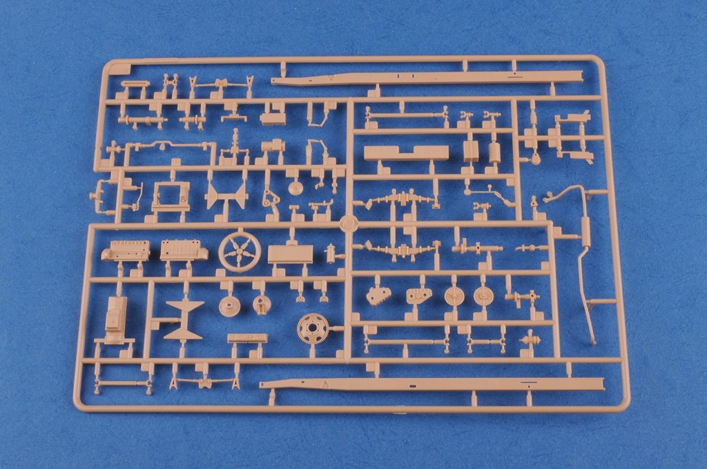 Hobby Boss 83831 US GMC CCKW-352 Steel Cargo Truck 1/35 – zdjęcie 6