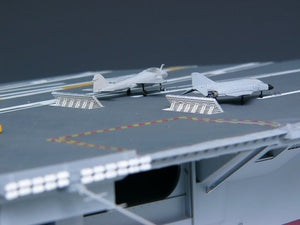 Trumpeter 05605 U.S. CVN-68 Nimitz aircraft carrier 1975 1/350 – zdjęcie 11