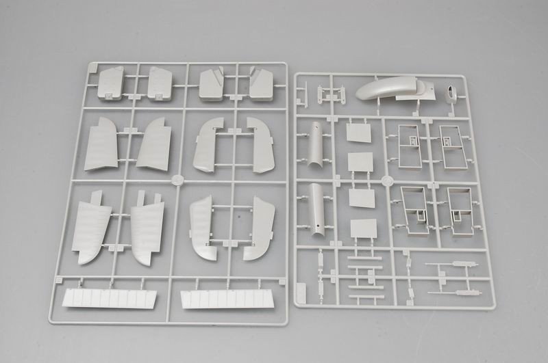 Trumpeter 02417 Hurricane Mk II D/Trop 1/24 – zdjęcie 4