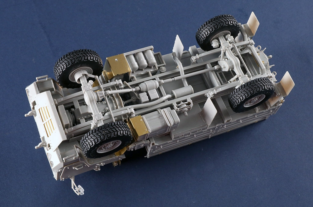 Trumpeter 01097 M1078A1P2 2.5 Ton LMTV Cargo Truck 1/35