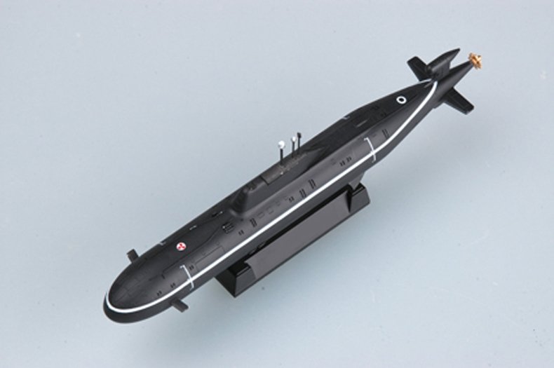 Hobby Boss 87005 Russian Navy Akula Class Attack Submarine 1/700 – zdjęcie 2