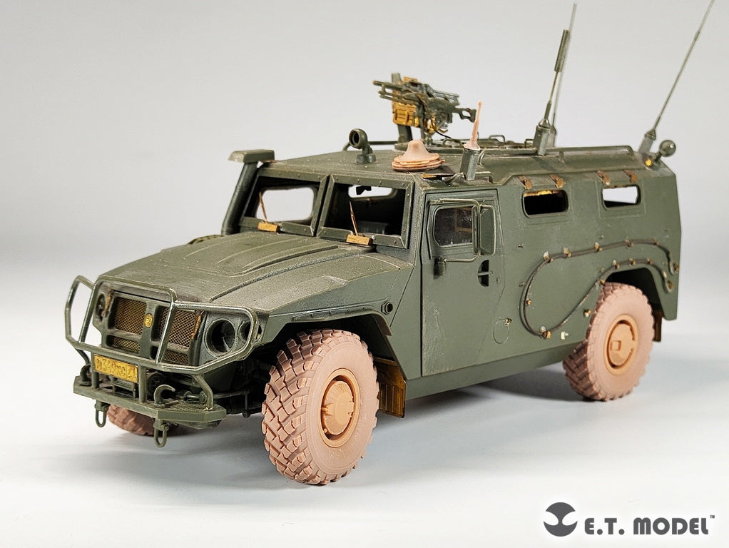 E.T. Model P35-154 Russian GAZ-233014 STS TIGER Armored High-Mobility Vehicle Sagged Wheels For Meng Kit 1/35 – Bild 5
