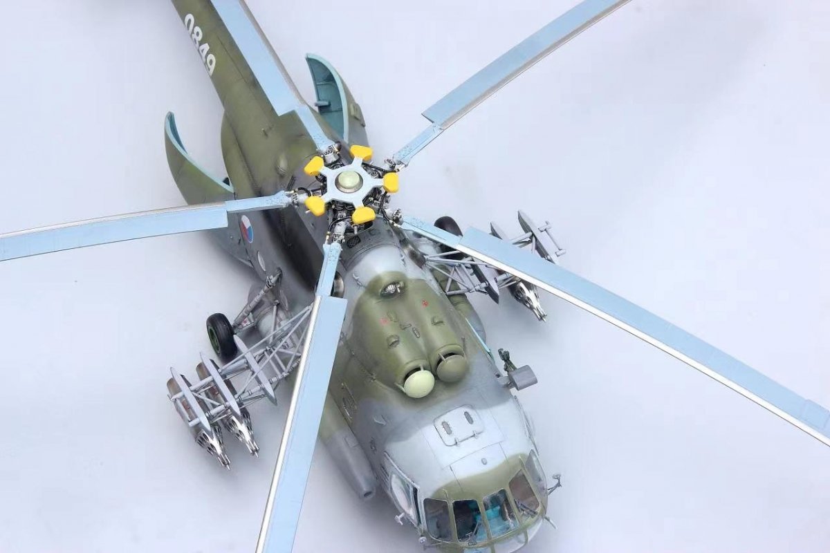 AMK 88010 Mi-17 Hip Early 1/48 – immagine 17