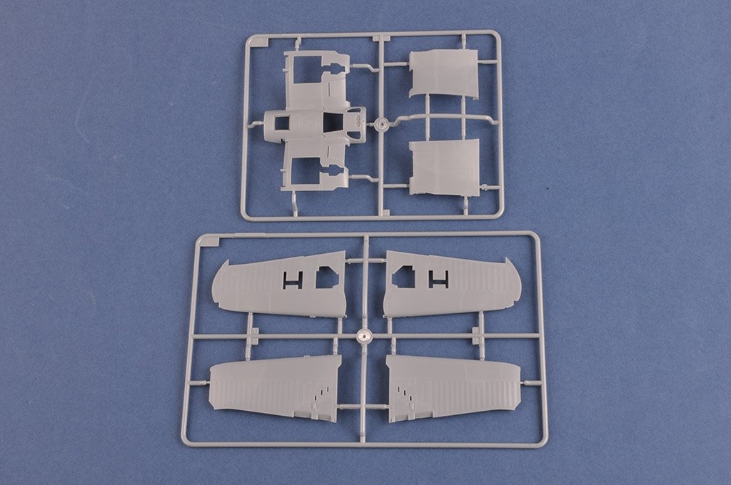 Hobby Boss 80384 F4U-1D Corsair 1/48 – zdjęcie 4
