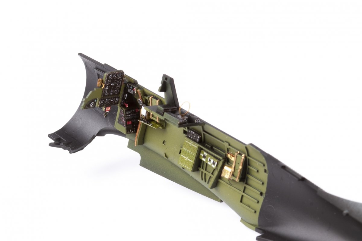 Eduard SS780 SBD-3 FLYHAWK 1/72 – Bild 4