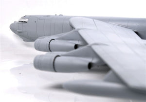 Modelcollect UA72200 B-52H U.S. Stratofortress strategic Bomber 1/72 – zdjęcie 16