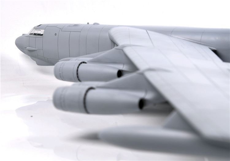 Modelcollect UA72200 B-52H U.S. Stratofortress strategic Bomber 1/72 – zdjęcie 16
