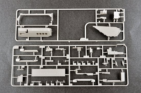Trumpeter 06716 USS John F. Kennedy CV-67 1/700 – image 9