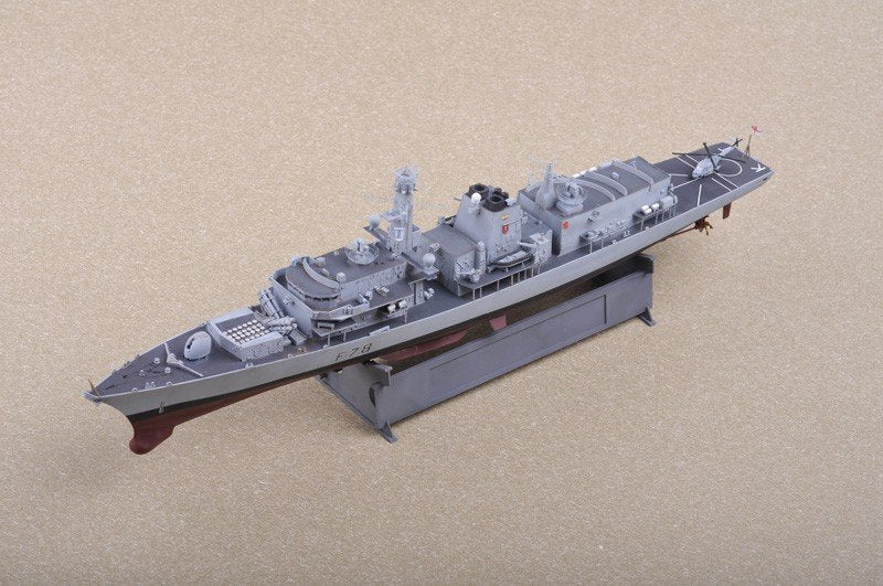 Trumpeter 04544 HMS Type 23 Frigate Kent F78 1/350 – zdjęcie 10