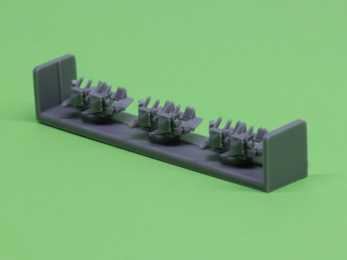 Master SM-350-095 USN 40 mm/56 Bofors quadruple mount ver.3 / with Mk-51 director - (resin, PE and turned parts) - (6pcs) 1/350 – zdjęcie 2