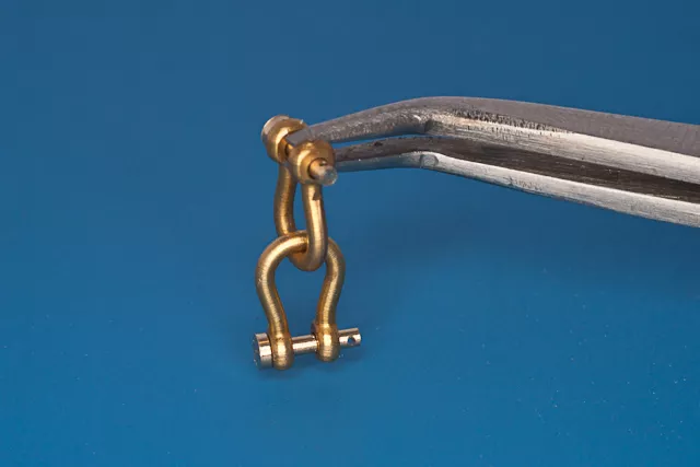 RB Model 10396A Shackles (4 pcs) Used in different military vehicles drawing and dimensions 1/35 – zdjęcie 2