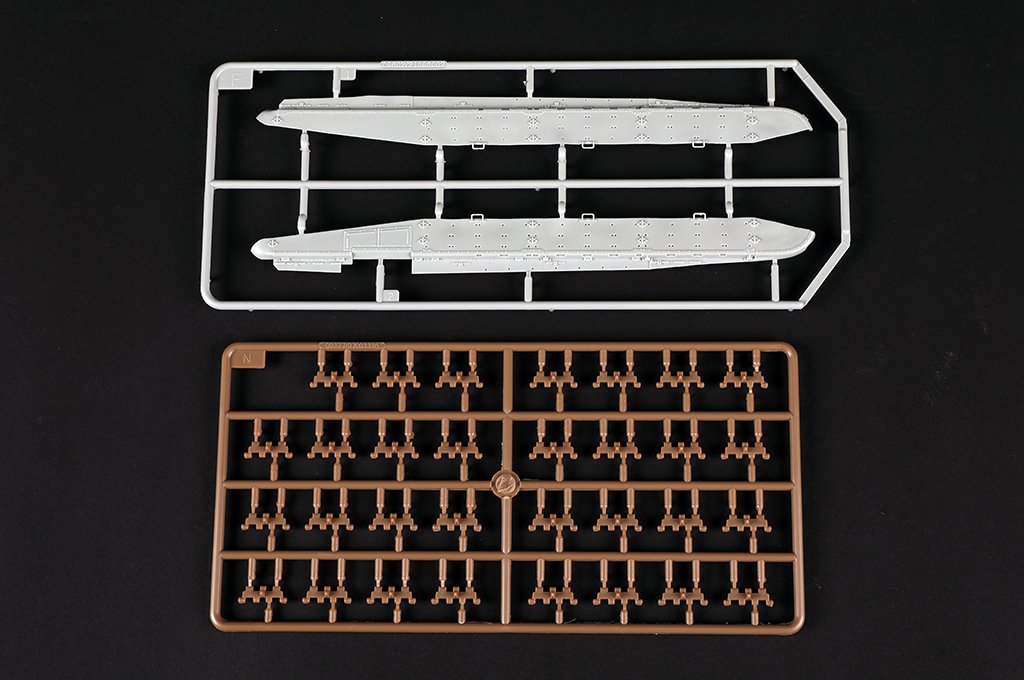 Trumpeter 09602 Soviet T-72 Ural with Kontakt-1 Reactive Armor 1/35 – image 16