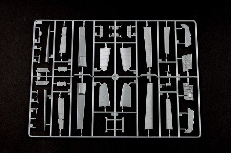 Trumpeter 02290 German IIWW fighter Messerschmitt Bf 109E-4/Trop 1/32 – image 5