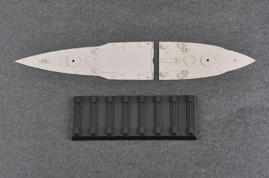 Trumpeter 05782 USS Tennessee BB-43 1944 1/700 – image 5