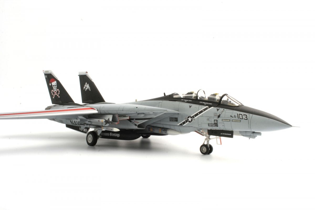 KA Models KP-72002A F-14A PLUS Tomcat &amp;quot;SantaCat&amp;quot; (ex Fujimi) 1/72 – zdjęcie 4