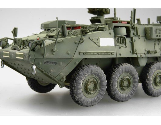 Trumpeter 00397 M1130 Stryker Command Vehicle 1/35 – zdjęcie 6